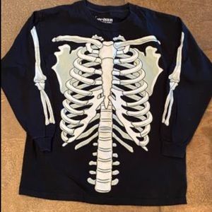Urban pipeline boys skeleton long sleeve T KIDS SIZE MEDIUM